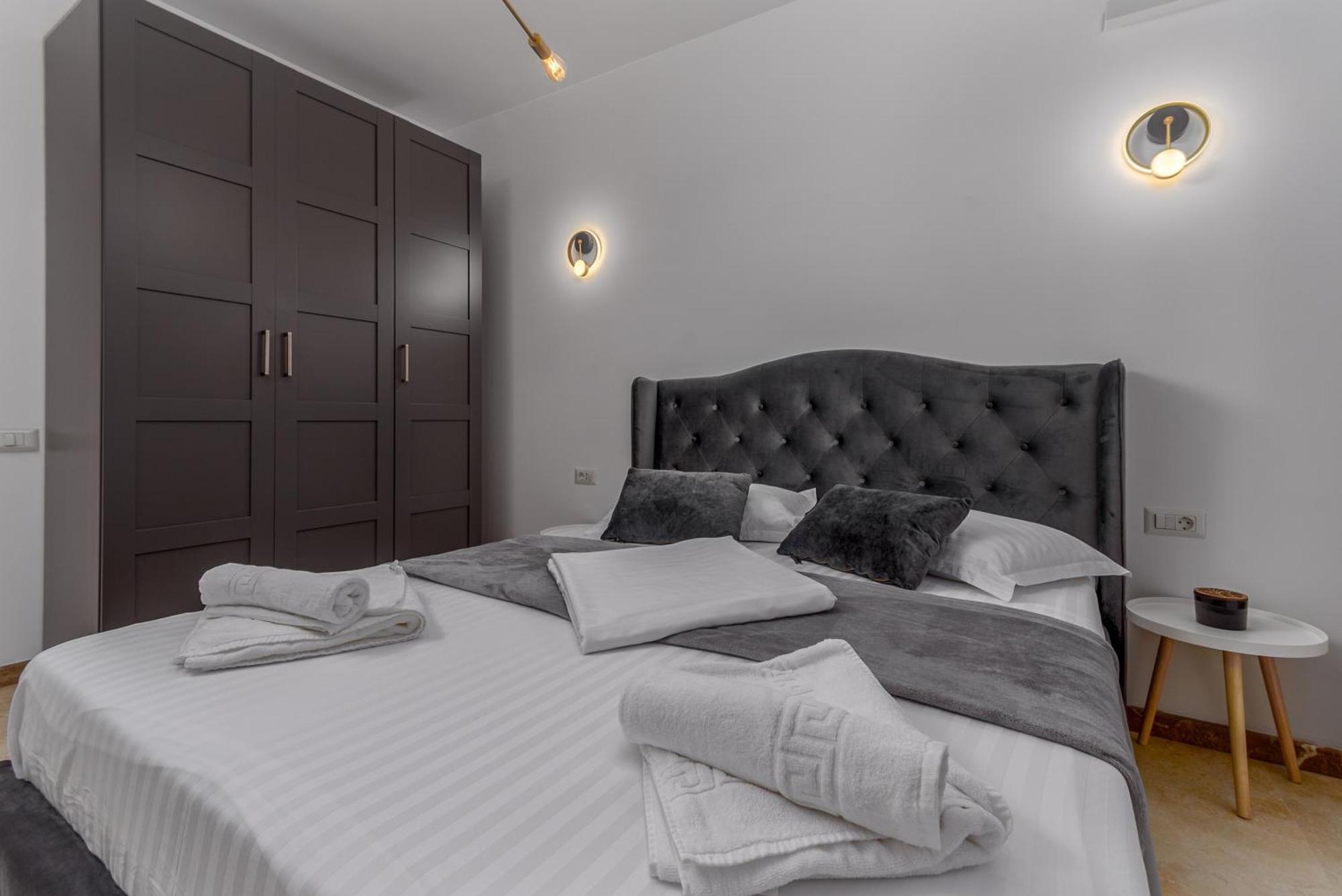 Appartement Azzurro Beachfront - Sea View Năvodari